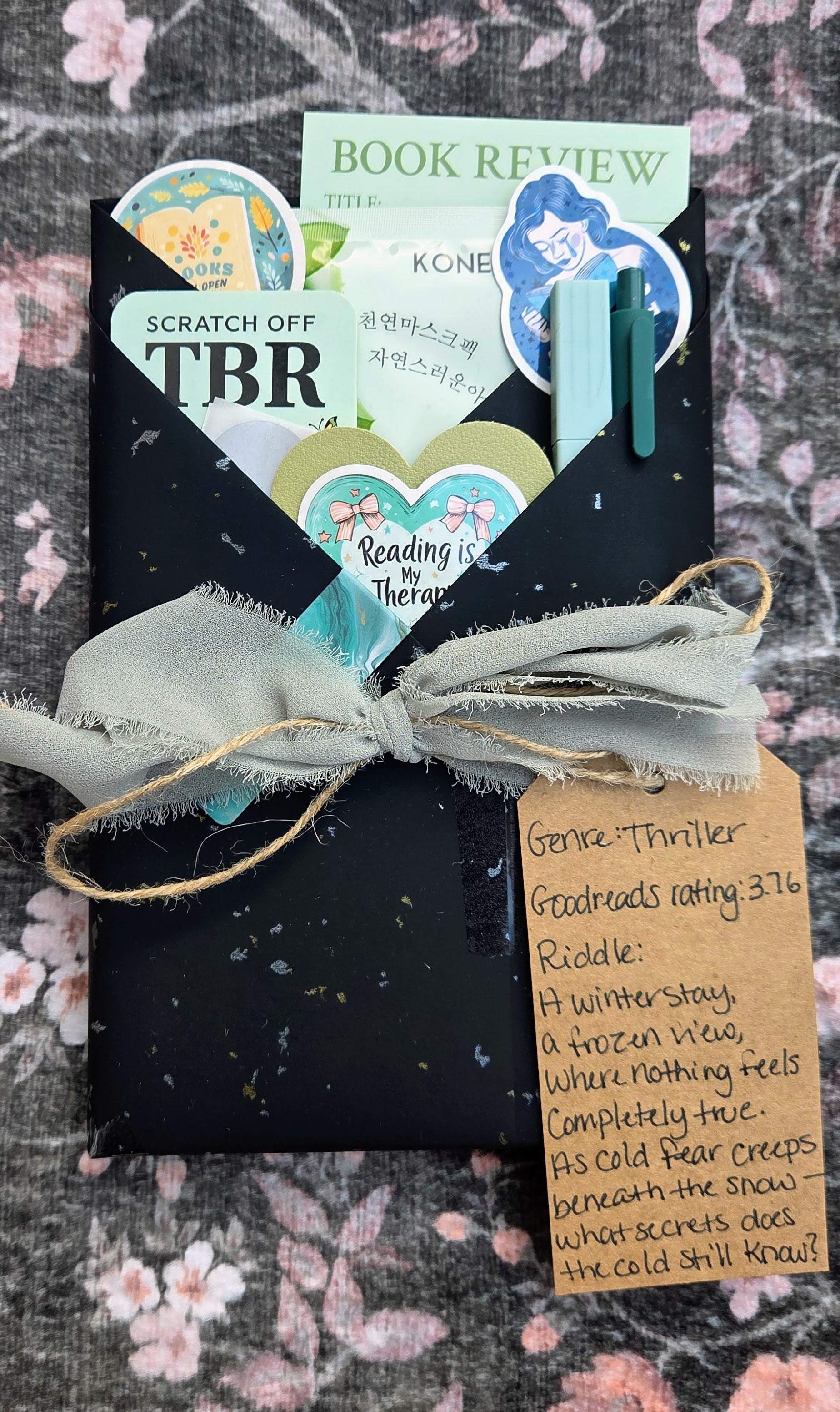 Thriller - Blind Date with a Book